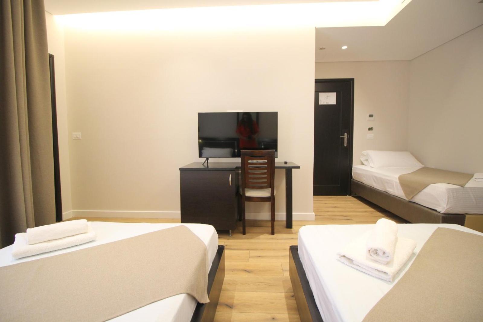 Hotel Strora Саранда Экстерьер фото