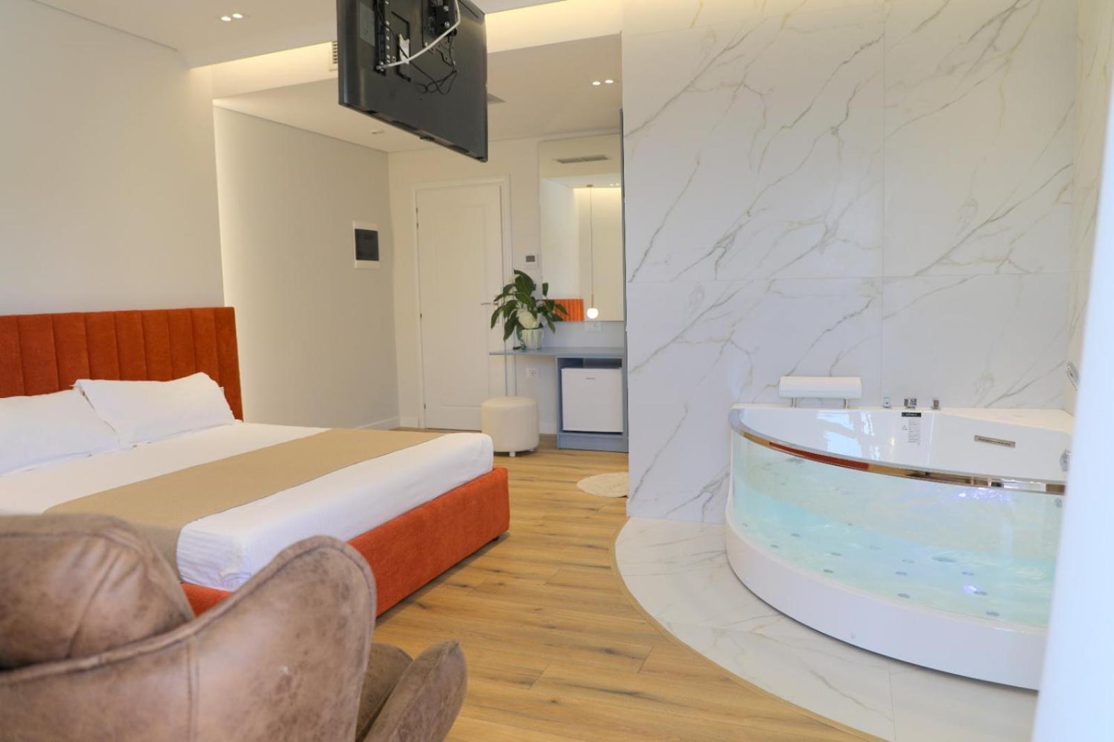 Hotel Strora Саранда Экстерьер фото