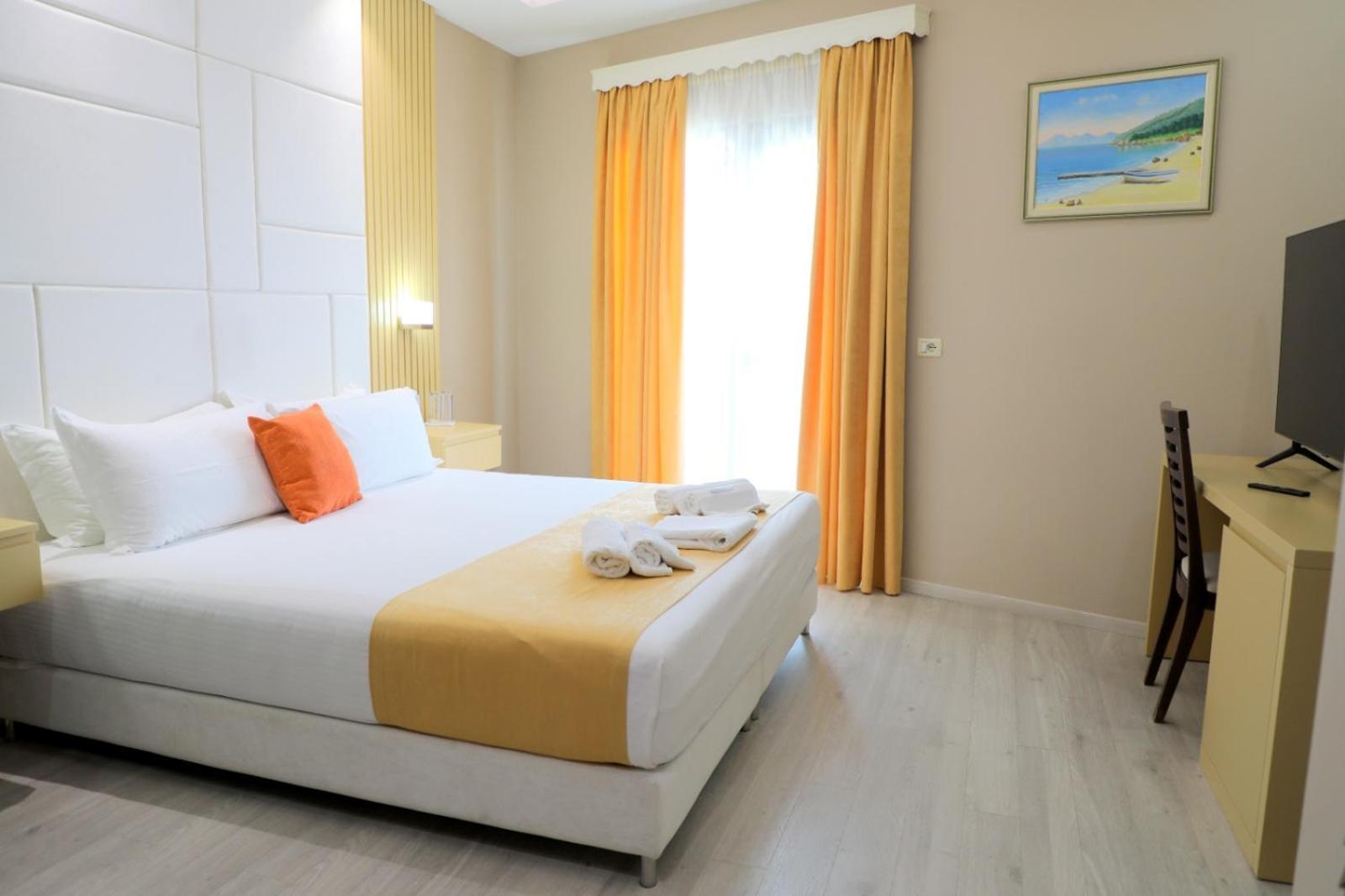 Hotel Strora Саранда Экстерьер фото